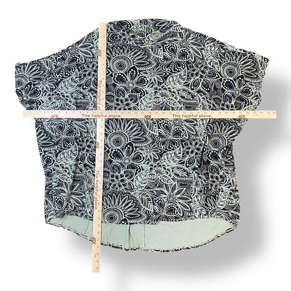 Bryn Walker Top L Black White Floral Print Short Sleeve High Low Hem Made in USA - Picture 3 of 7